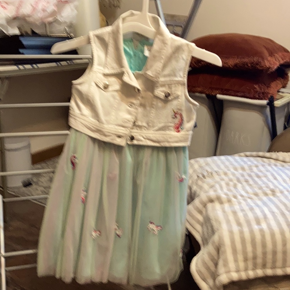 Little girls size 6x dress with removable vest.brand new never worn.